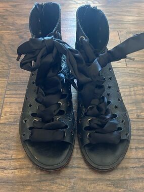 FREE PEOPLE Black Leather Lace-Up Star Cutout Women's Sandals Gladiator Flats 38